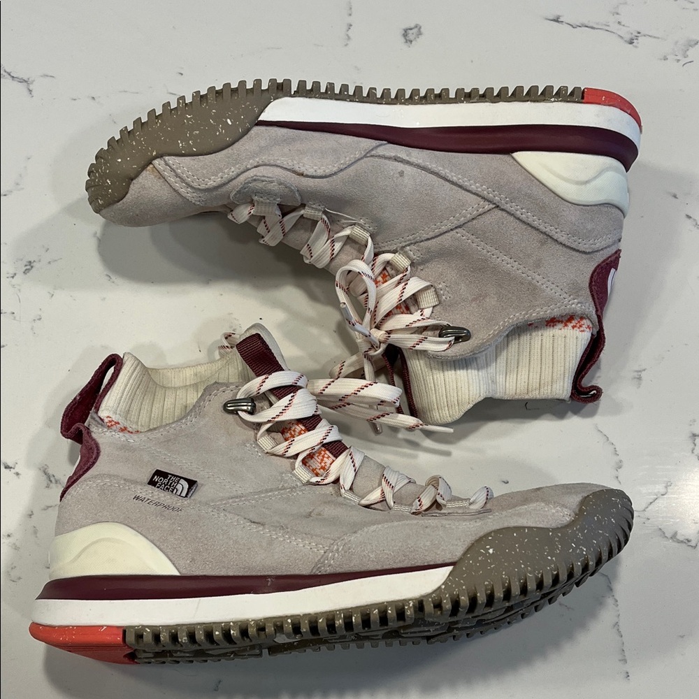 Women's The North Face Back-2- Berkeley III Waterproof Boots - Size: 8.5